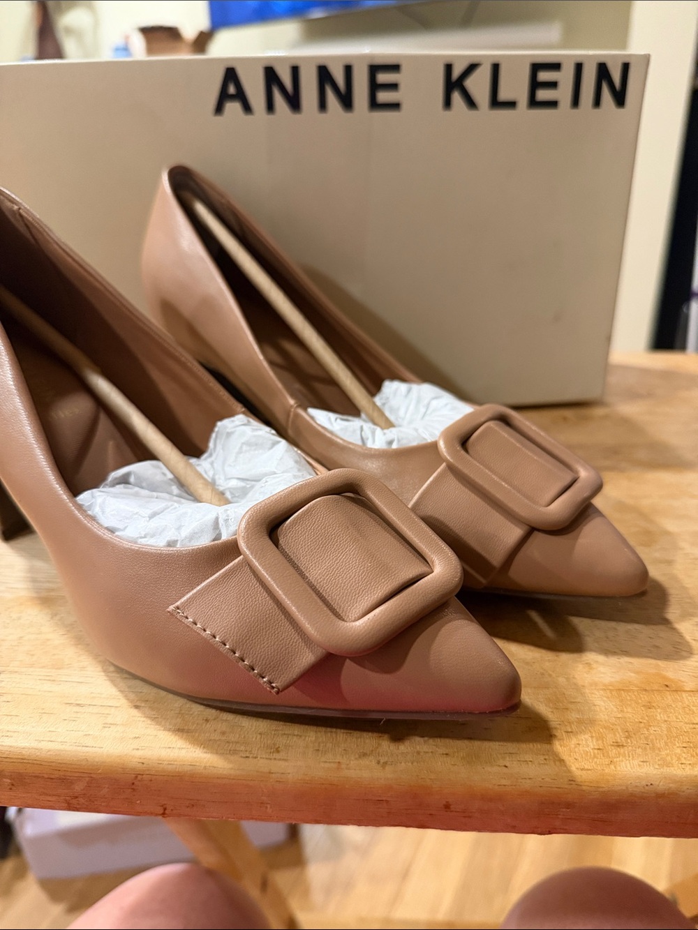 Anne Klein Nude/Taupe Pointed-Toe Pumps with Square Buckle size 6.5W (80)
